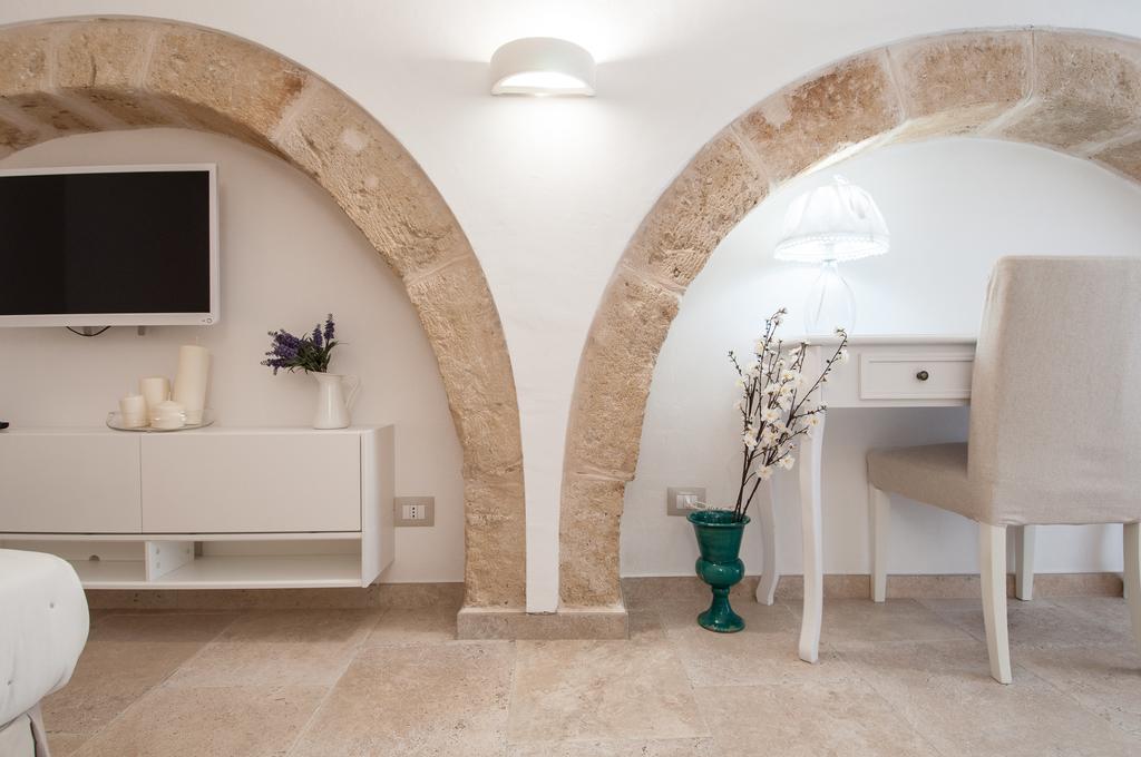 Superior One-Bedroom Apartment Separate Building