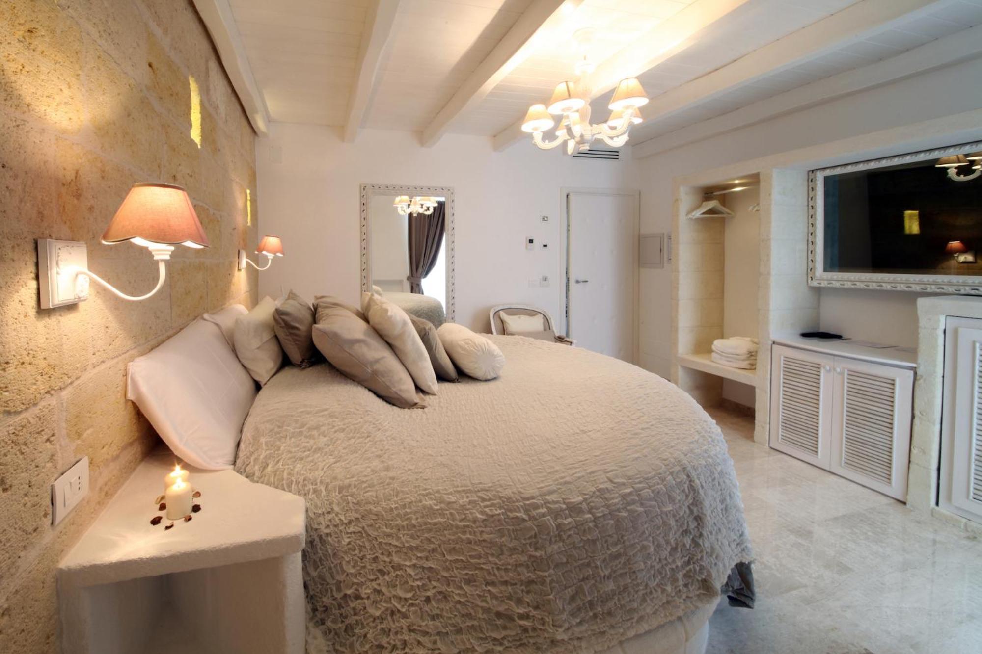 Queen Room Spa Bath
