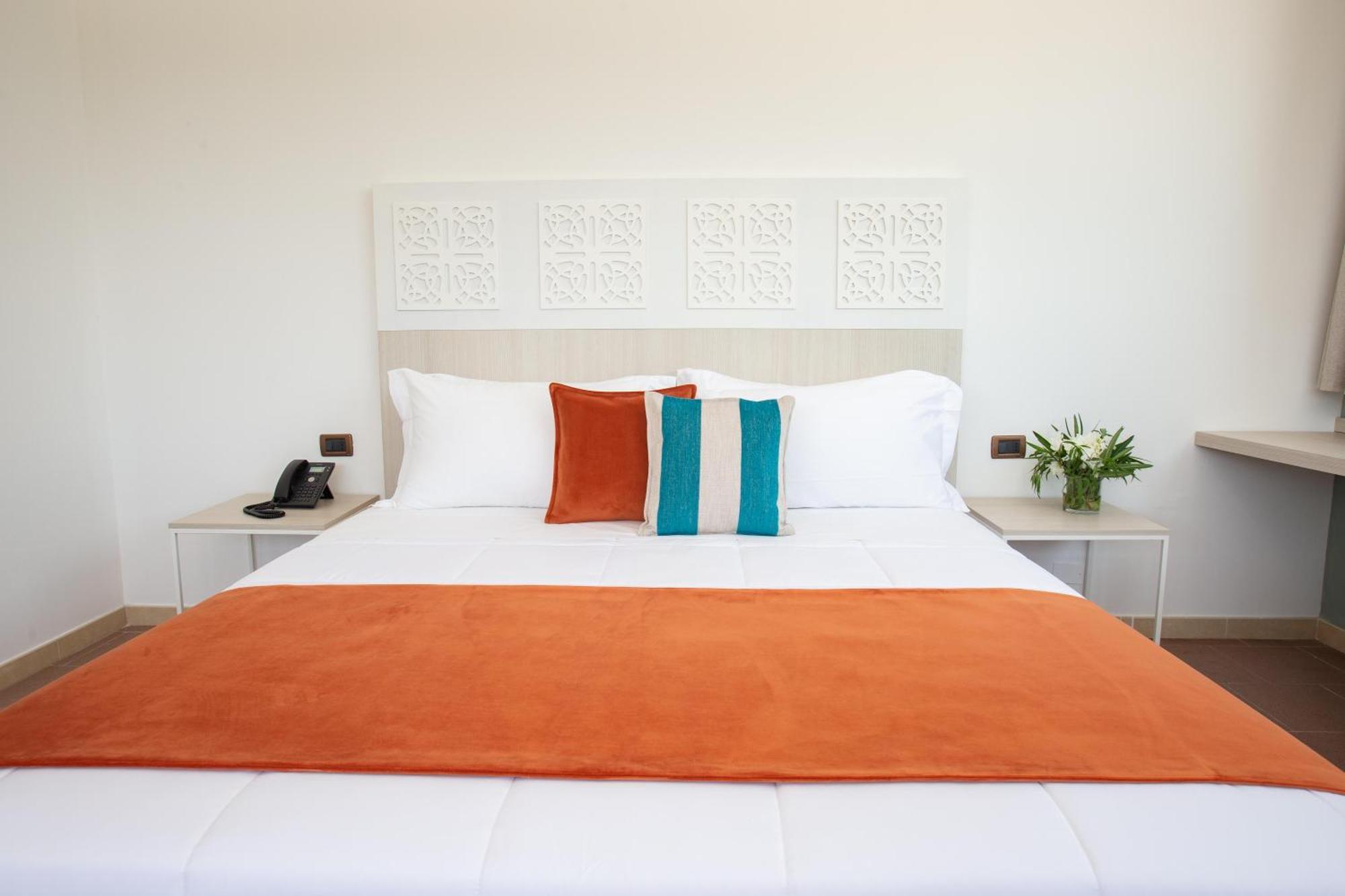 Double Room,1630865304:JPEG