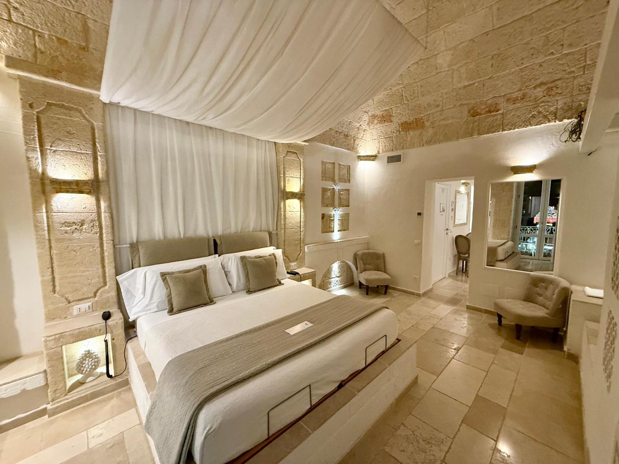 King Room Spa Bath