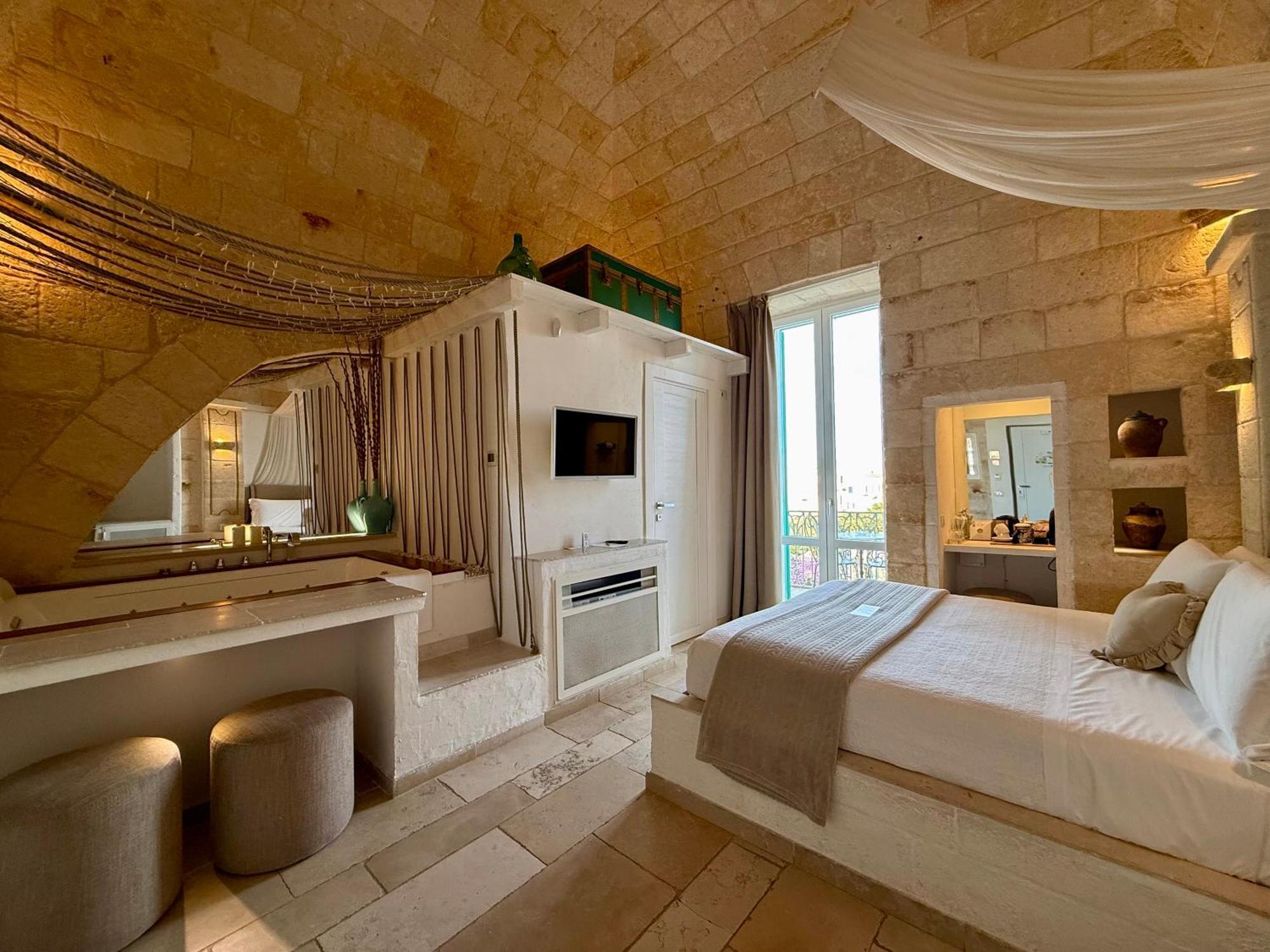 Double Room Spa Bath