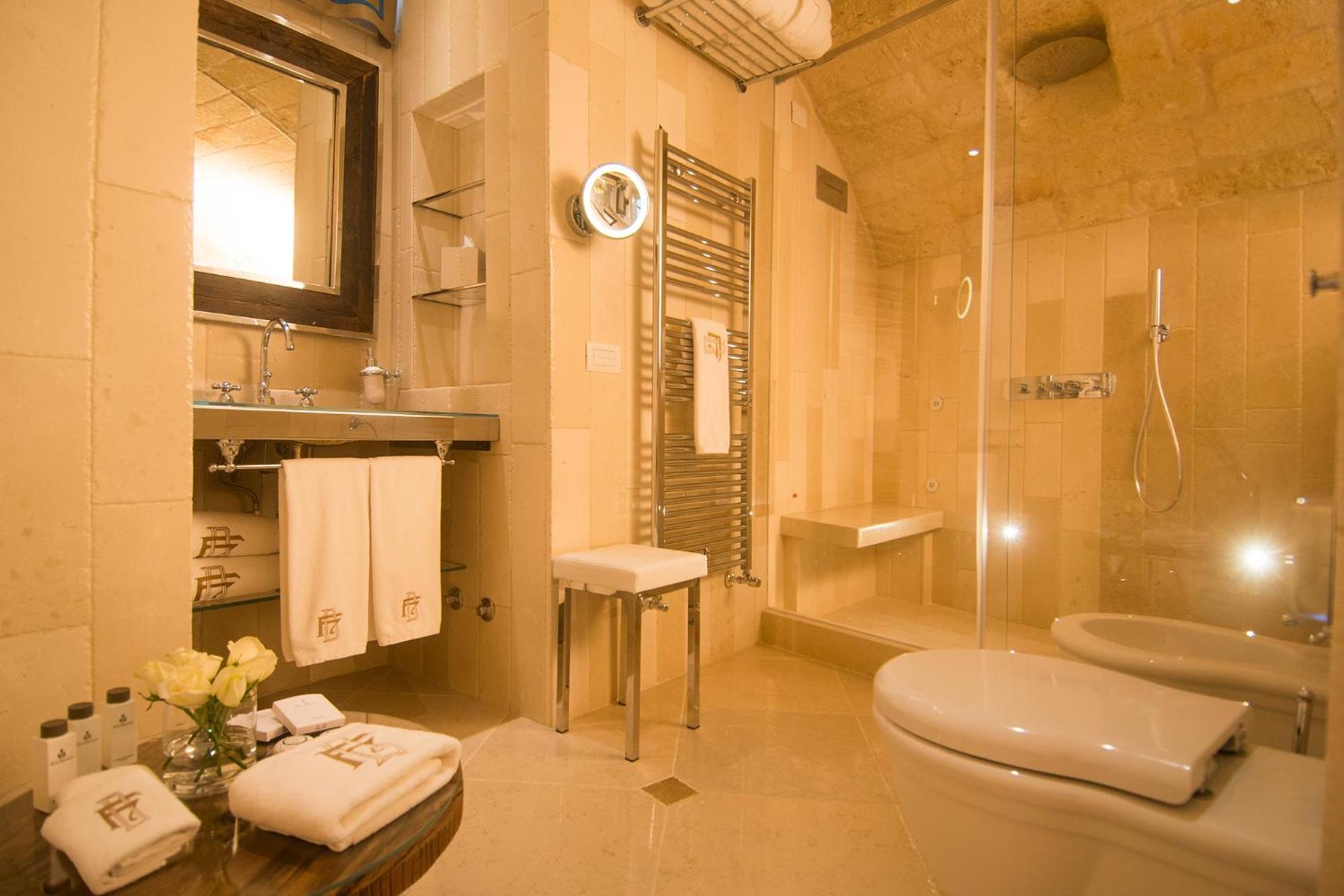 Deluxe King Room Separate Building