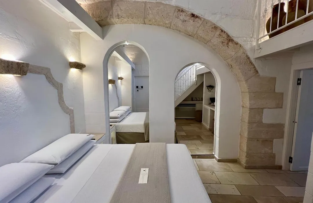 Vittorio Emanuele Charming Suites-1