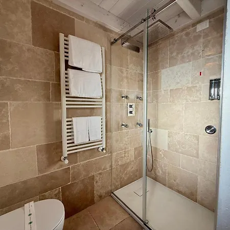 Vittorio Emanuele Charming Suites-2